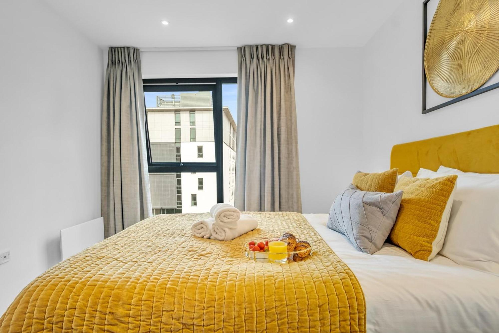 Luxurious & Glamorous Centrally Located 2 Bedroom 2 Bathroom Apartment - Central Birmingham - Secure Parking - Netflix Exterior foto