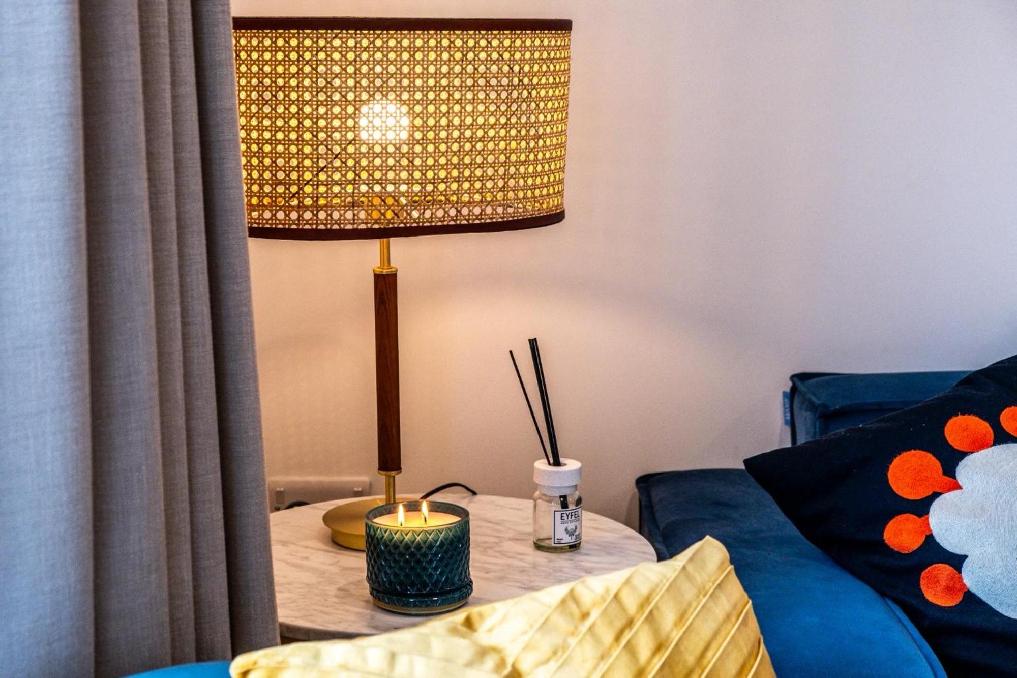 Luxurious & Glamorous Centrally Located 2 Bedroom 2 Bathroom Apartment - Central Birmingham - Secure Parking - Netflix Exterior foto